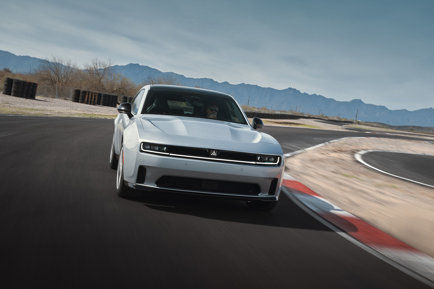 2025 Dodge Charger Daytona EV Official: 2024 Dodge Charger Daytona (EV + ICE), Scat Pack and Daytona R/T Revealed for Mid-2024 Production! 670 Horsepower / 0-60mph in 3.3 Secs 2024-dodge-charger-daytona-electric-vehicle-ev-18