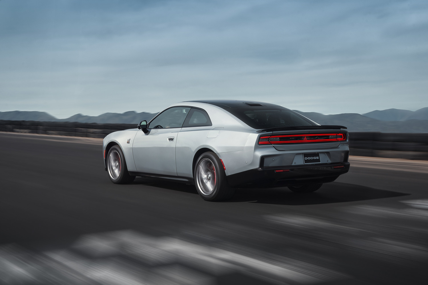 2025 Dodge Charger Daytona EV Official: 2024 Dodge Charger Daytona (EV + ICE), Scat Pack and Daytona R/T Revealed for Mid-2024 Production! 670 Horsepower / 0-60mph in 3.3 Secs 2024-dodge-charger-daytona-electric-vehicle-ev-20