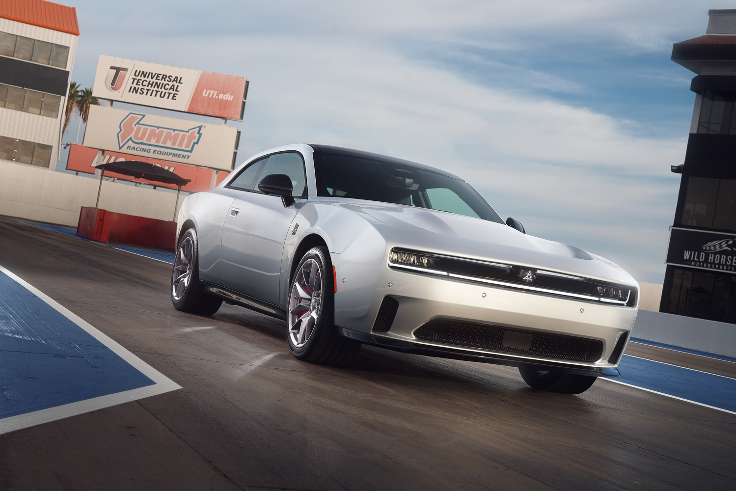2025 Dodge Charger Daytona EV Official: 2024 Dodge Charger Daytona (EV + ICE), Scat Pack and Daytona R/T Revealed for Mid-2024 Production! 670 Horsepower / 0-60mph in 3.3 Secs 2024-dodge-charger-daytona-electric-vehicle-ev-8