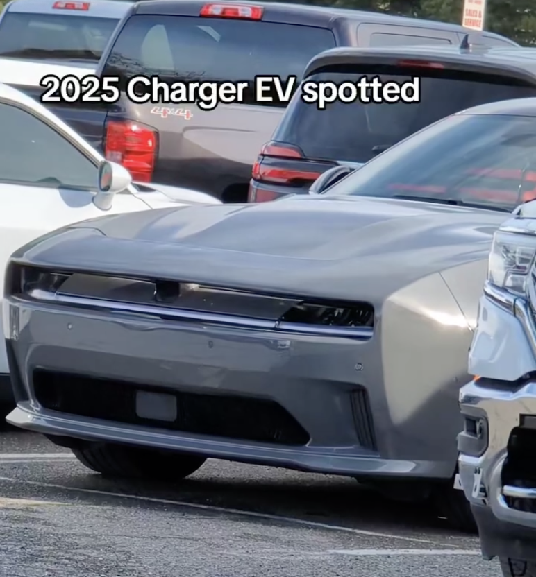2025 Dodge Charger Daytona EV Charger Daytona 440 EV (590hp / 440kW ) Prototype Spied w/ Glass Roof & Exposed Battery Pack [Video] daytona-charger-spied-video-1