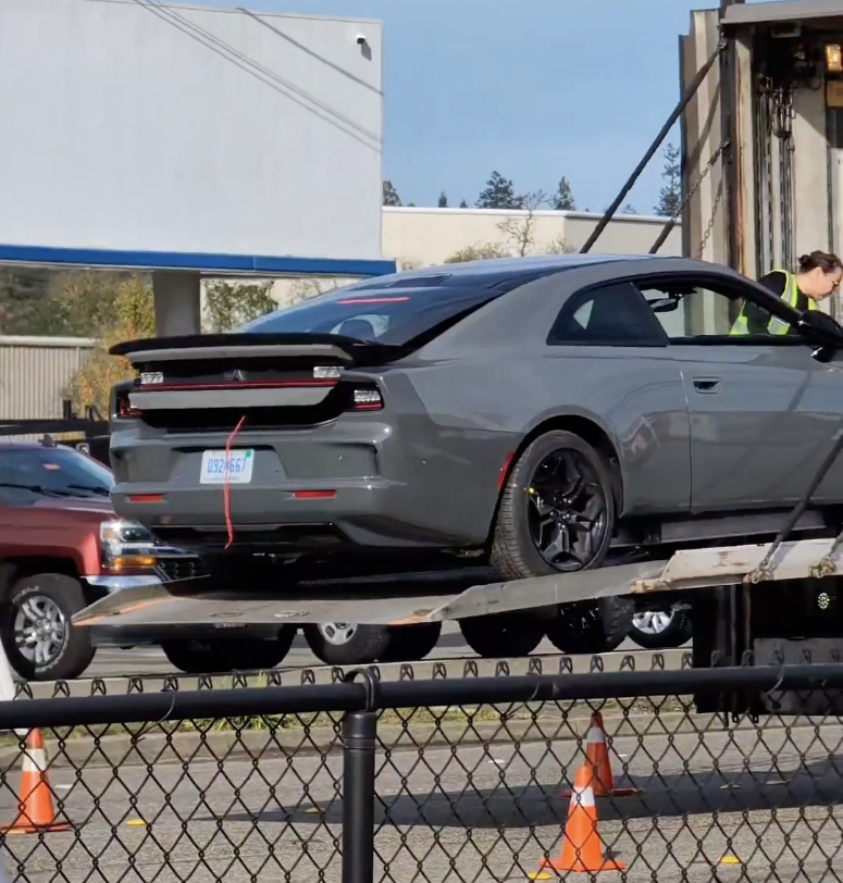 2025 Dodge Charger Daytona EV Charger Daytona 440 EV (590hp / 440kW ) Prototype Spied w/ Glass Roof & Exposed Battery Pack [Video] daytona-charger-spied-video-3